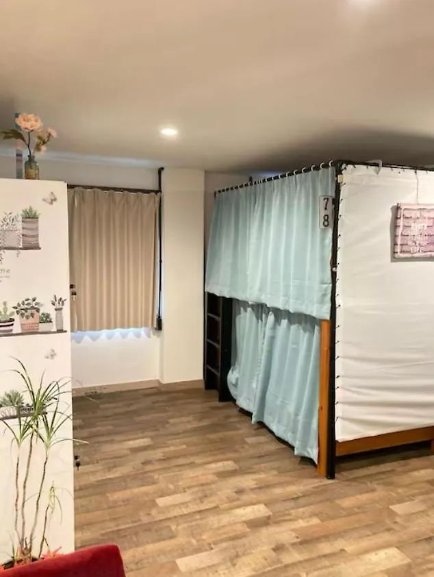 יוקוהאמה Minato Hostel 0*,