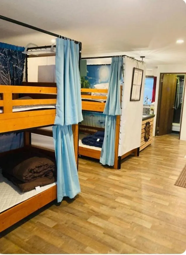 יוקוהאמה Minato Hostel 0*,  יפן